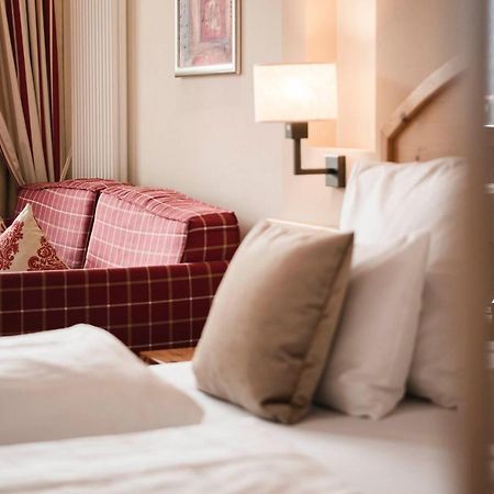 Hotel Waldhof ペルカ エクステリア 写真