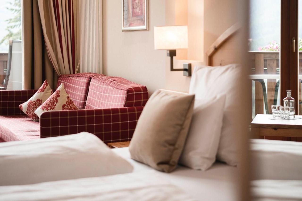 Hotel Waldhof ペルカ エクステリア 写真