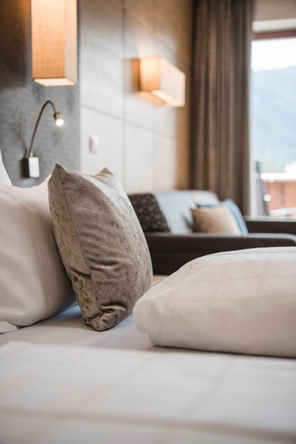 Hotel Waldhof ペルカ エクステリア 写真