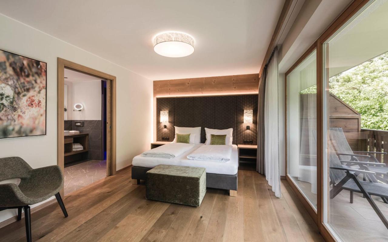 Hotel Waldhof ペルカ エクステリア 写真