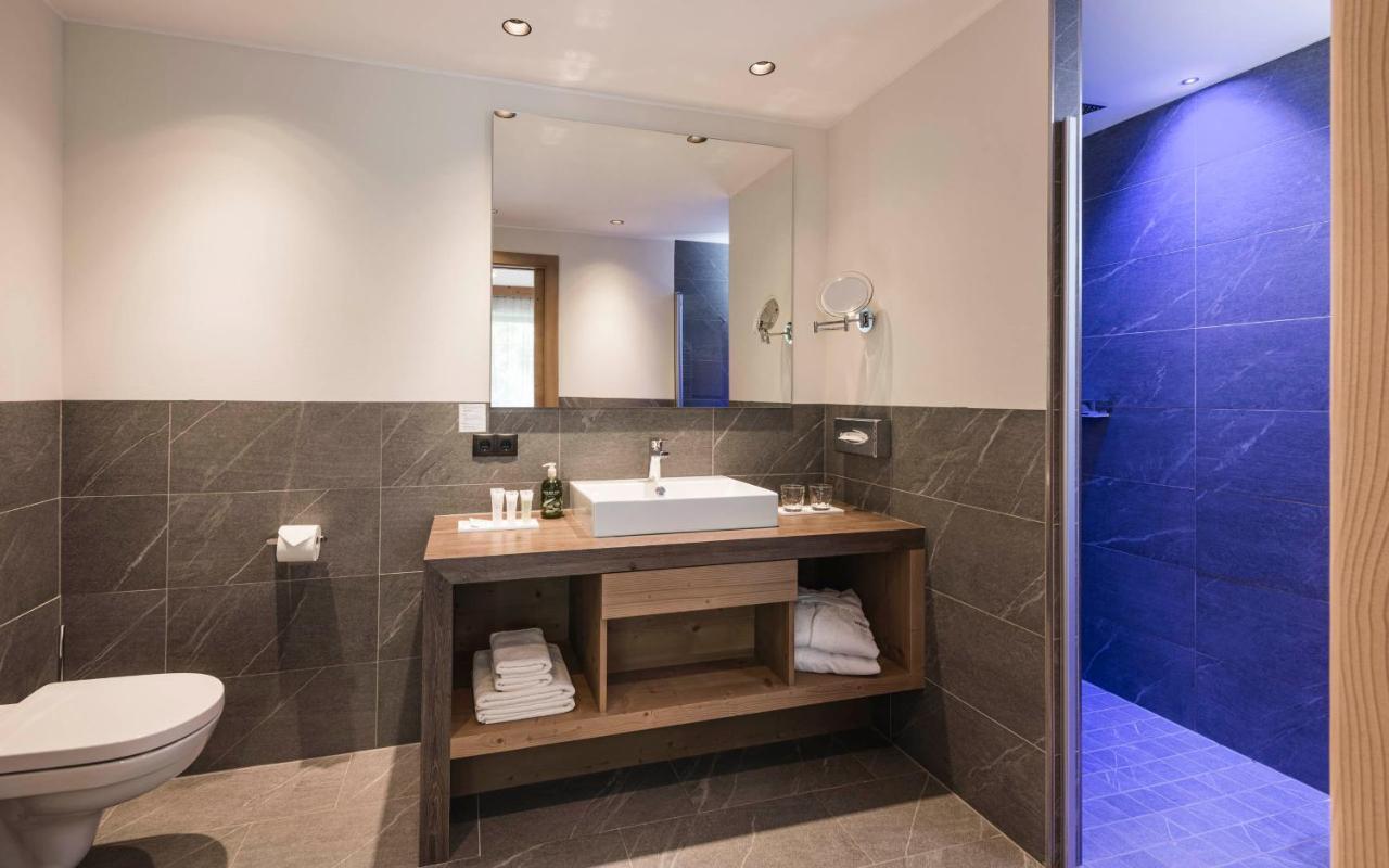 Hotel Waldhof ペルカ エクステリア 写真