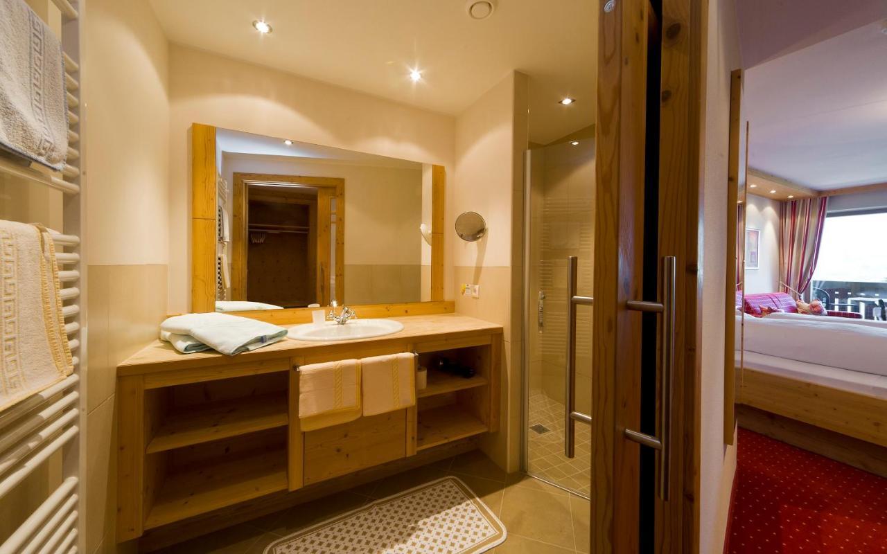 Hotel Waldhof ペルカ エクステリア 写真