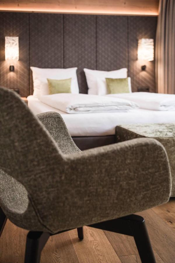 Hotel Waldhof ペルカ エクステリア 写真