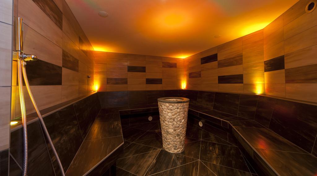 Hotel Waldhof ペルカ エクステリア 写真