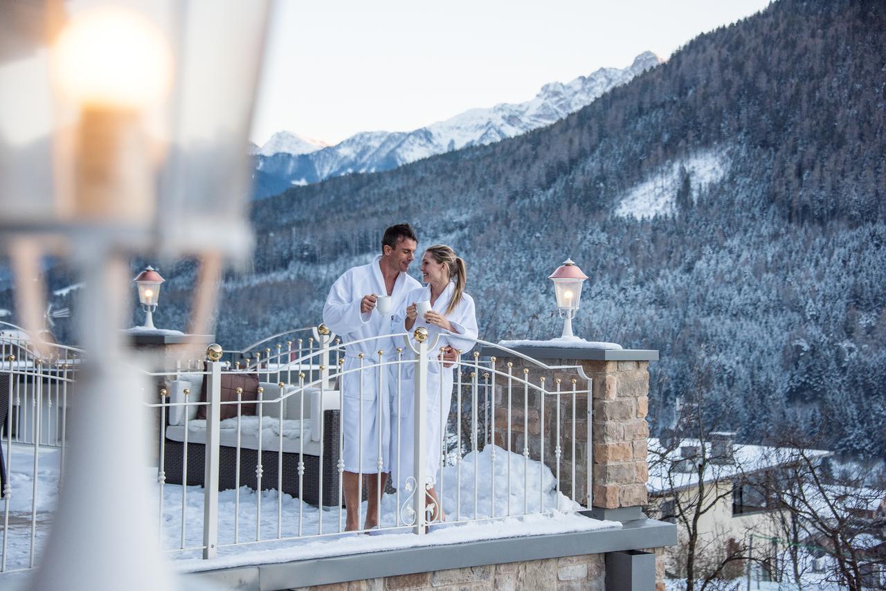 Hotel Waldhof ペルカ エクステリア 写真