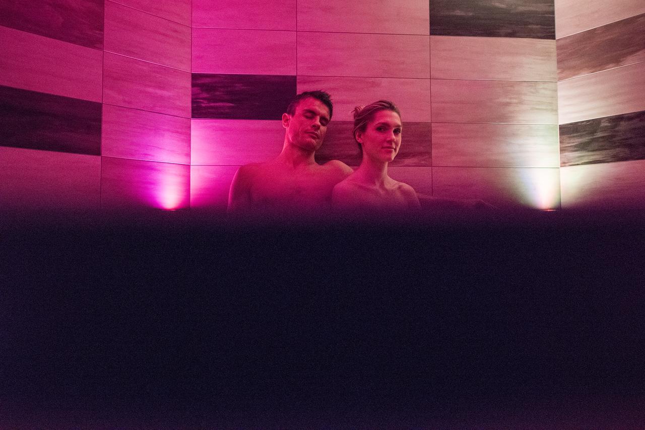 Hotel Waldhof ペルカ エクステリア 写真
