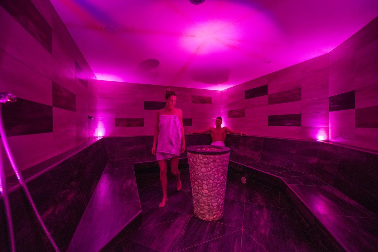 Hotel Waldhof ペルカ エクステリア 写真